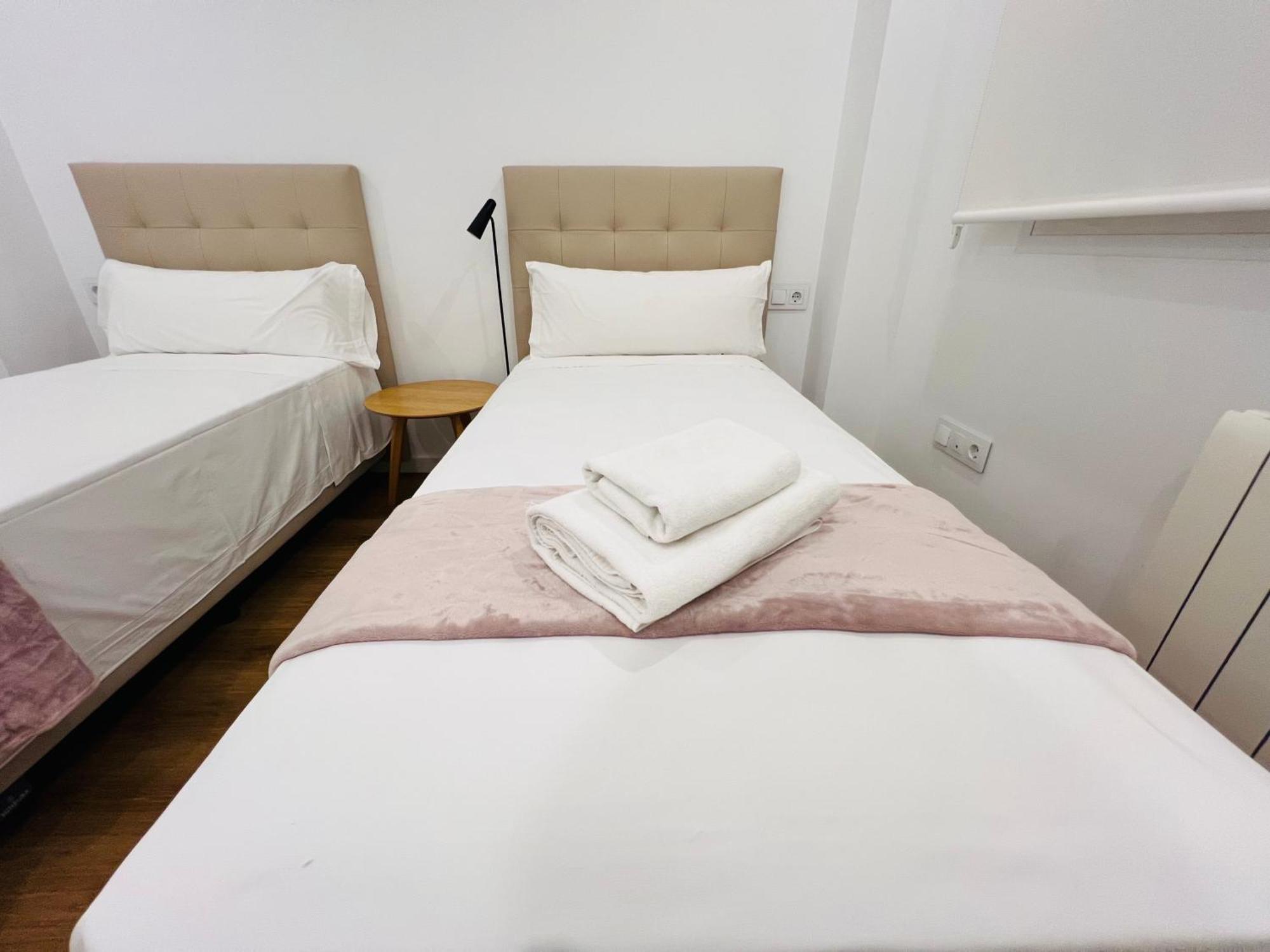 Apartamentos Gerona Alicante Exteriör bild